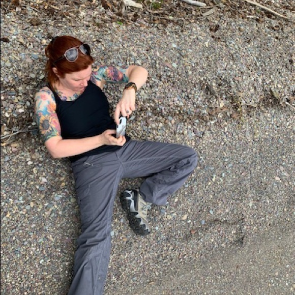 Meet your Posher, Janet - Picture 4 of 4